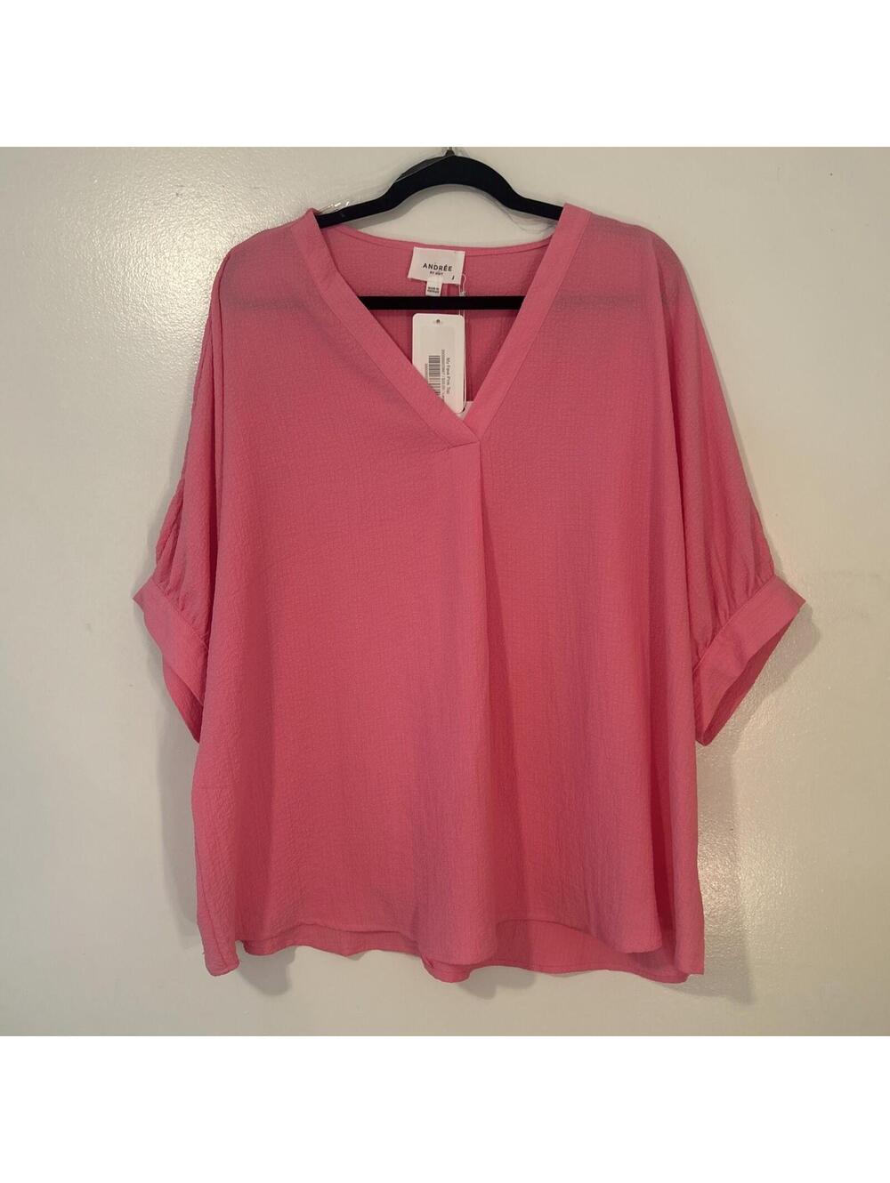 Andree women’s Top, L, NWT, Soft Lightly Crinkle Fabric, Short Sleeves,